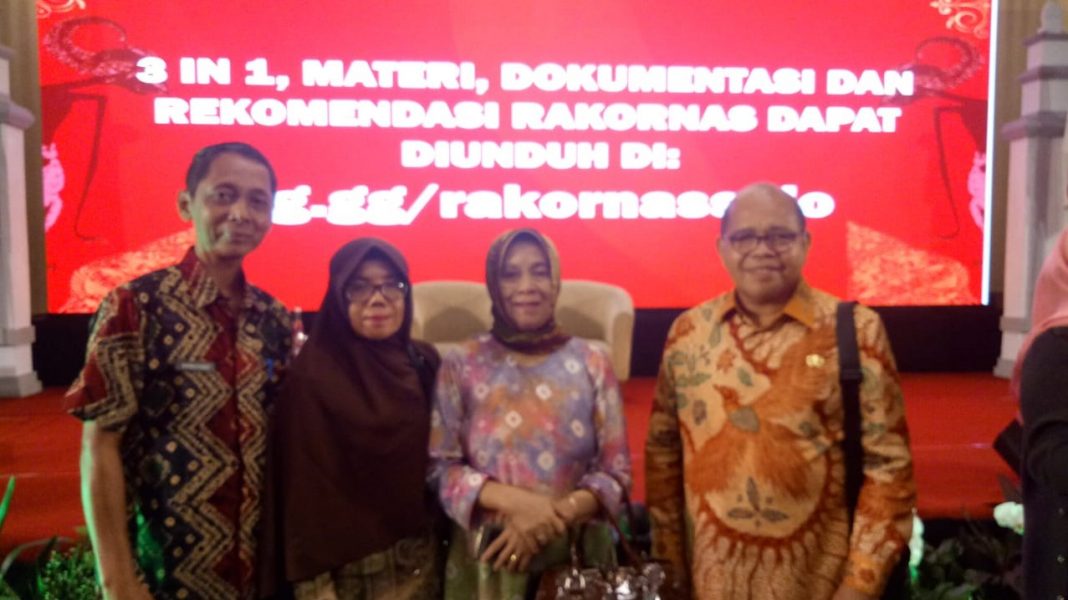 Foto Sekda Muara Enim bersama jajaran Dinas Perpustakaan dan Arsip Muara Enim hadiri Rakornas