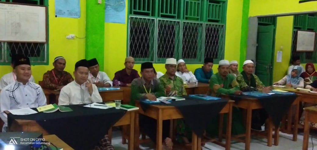 Peserta Madrasah Kader Nahdlatul Ulama (MKNU) di Pondok pesantren Al falah desa Putak Kecamatan Gelumbang