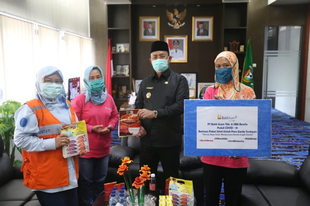 H Juarsah saat menerima kunjungan tim CSR Bukit Asam