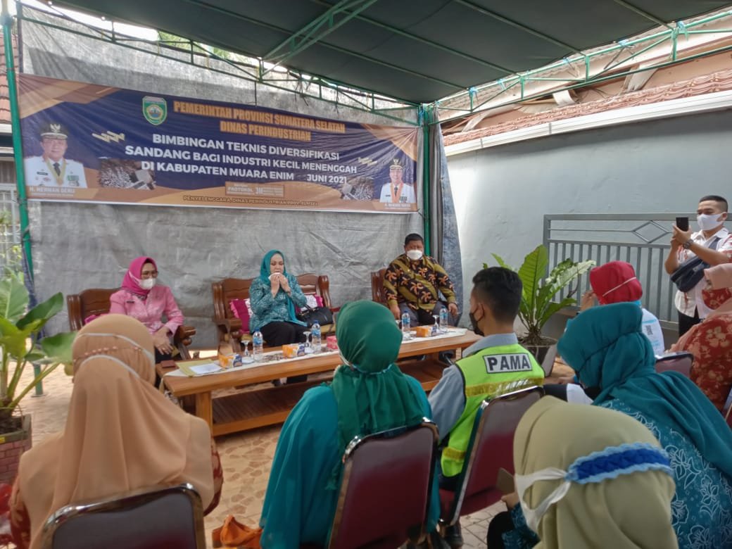 Pembukaan Bimtek Diversifikasi Sandang oleh Disperidag Sumsel