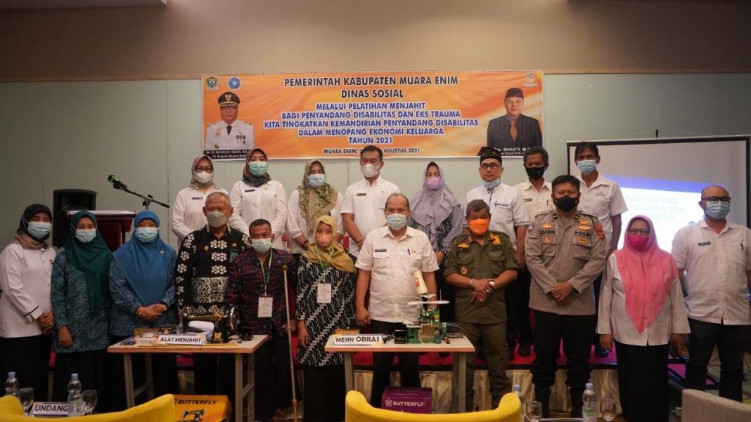 Peserta dan jajaran pemkab Muara Enim foto bersama