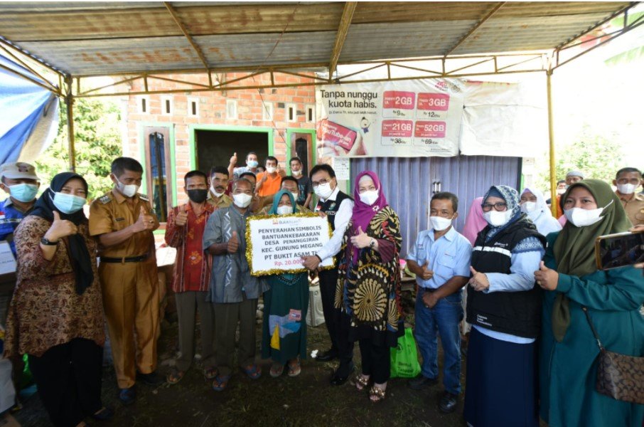 Penyerahan secara simbolis Bantuan Kebakaran