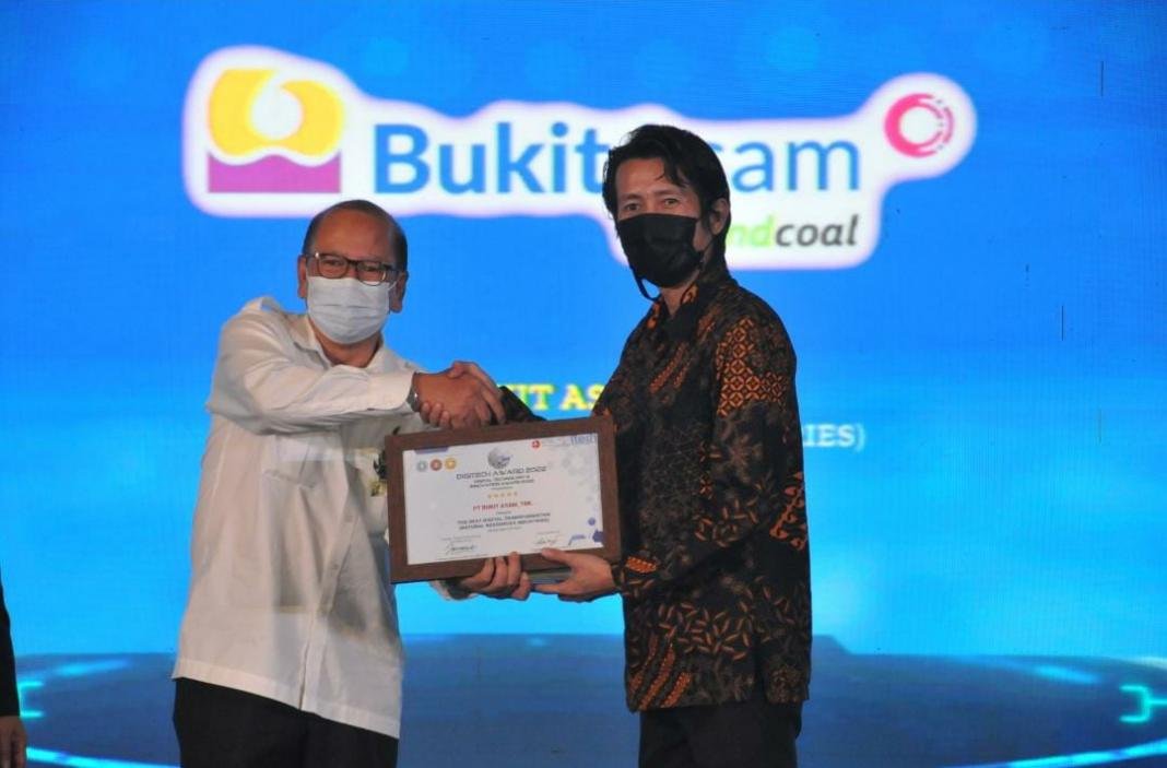 Bukit Asam Terima Tiga Penghargaan dalam Digitech Award 2022 (1)