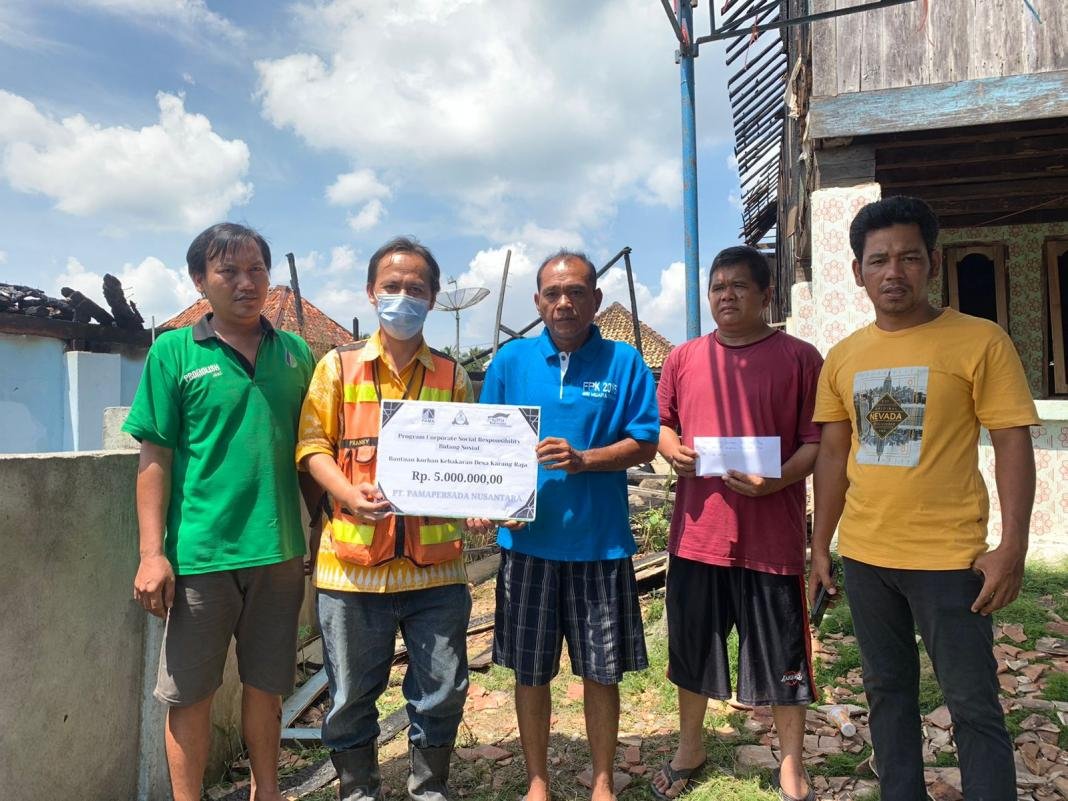 Franky Johansyah CSR PAMA menyerahkan bantuan untuk Korban Kebakaran Franky Johansyah CSR PAMA menyerahkan bantuan untuk Korban Kebakaran