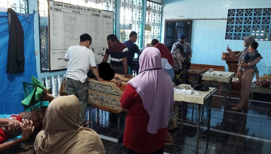 Khitanan Masal dr. Berry Jaya Kusuma dan Masjid Al-Amin