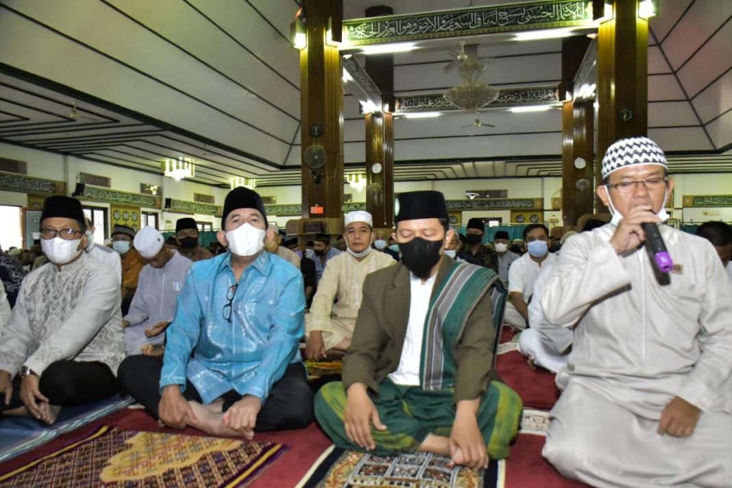 Sholat Ied berjamah di masjid Jami' Bukti Asam