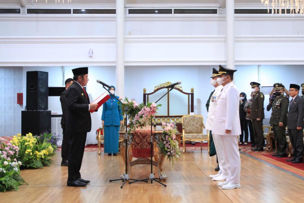 Gubernur Sumsel Herman Deru Melantik Pj Bupati Muara Enim dan OKU Gubernur Sumsel Herman Deru Melantik Pj Bupati Muara Enim dan OKU