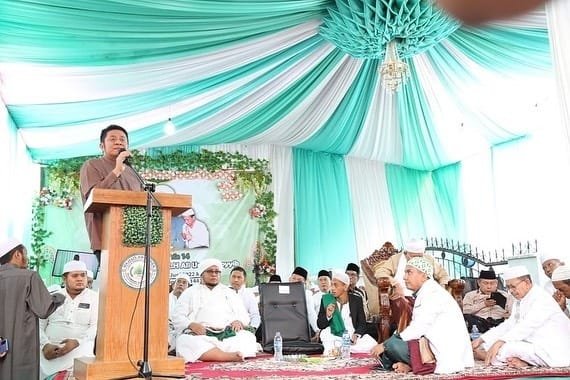 Gubernur Sumsel Hadiri Puncak Haul Akbar K.H. Ali Umar Thoyyib