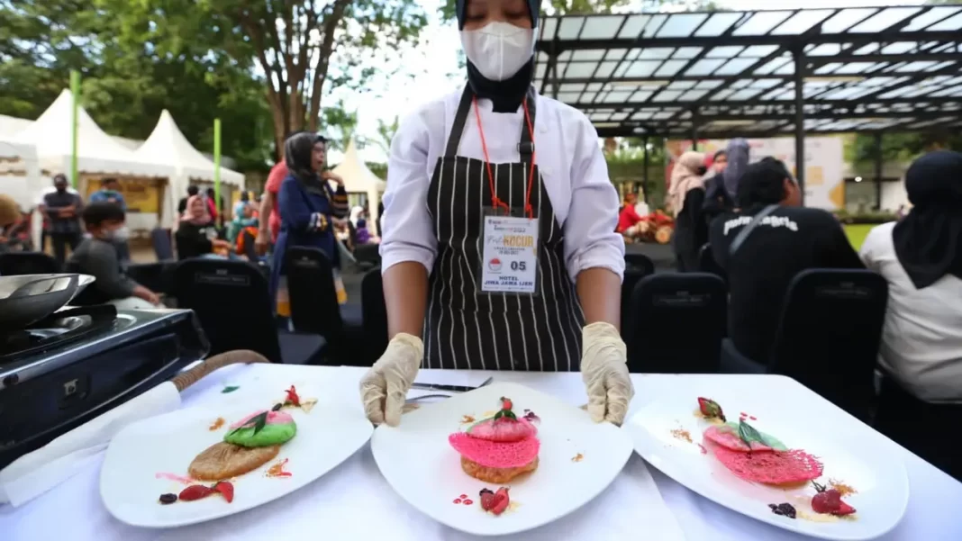 Patut Ditiru! Festival Jajanan Tradisional ala Pemkab Banyuwangi