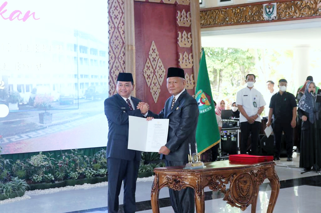 Pj Bupati Muara Enim Kurniawan AP., M.Si dan Pj Sekda Riswandar, SH., MH Pj Bupati Muara Enim Kurniawan AP., M.Si dan Pj Sekda Riswandar, SH., MH