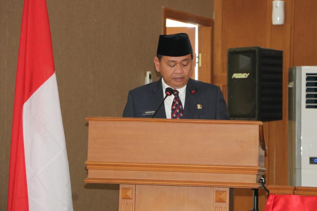 Pj Bupati Muara Enim Kurniawan AP., M.Si Pj Bupati Muara Enim Kurniawan AP., M.Si menyampaikan pertanggungjawaban dan Raperda inisiatif Pemkab Muara Enim