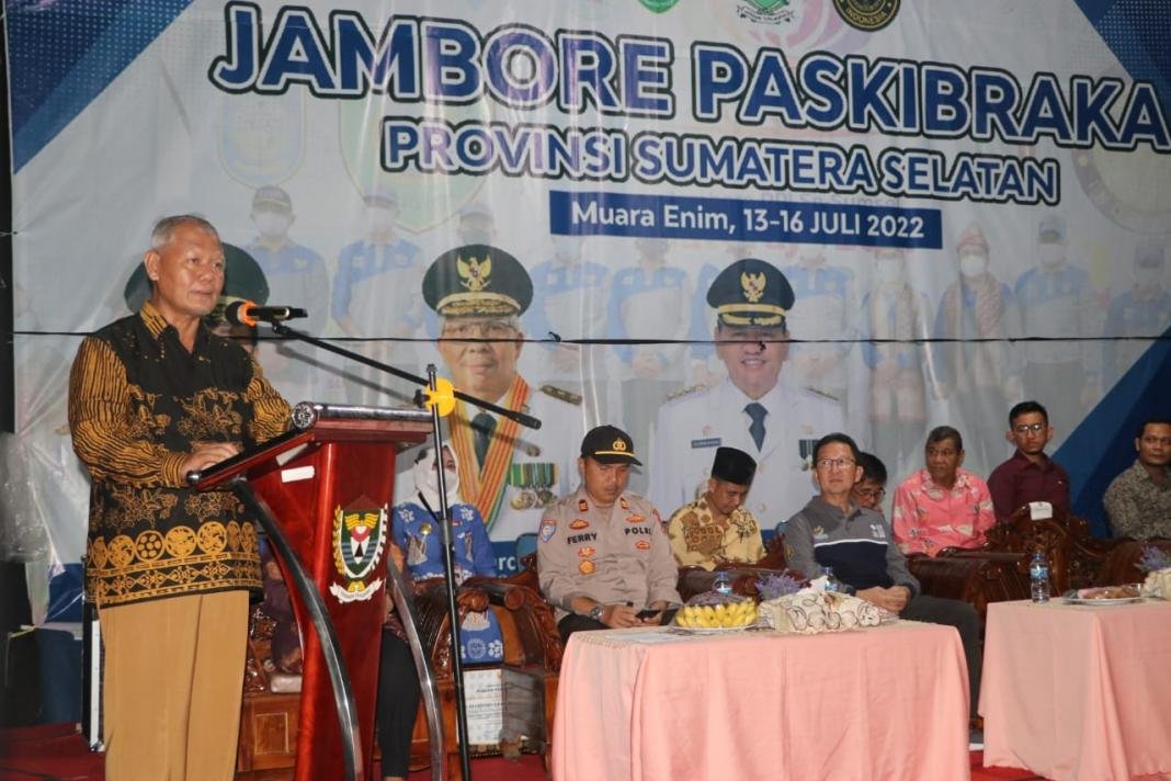 Pj Sekda Muara Enim, H. Riswandar menutup Kegiatan Jambore PPI Provinsi Sumsel Pj Sekda Muara Enim, H. Riswandar menutup Kegiatan Jambore PPI Provinsi Sumsel