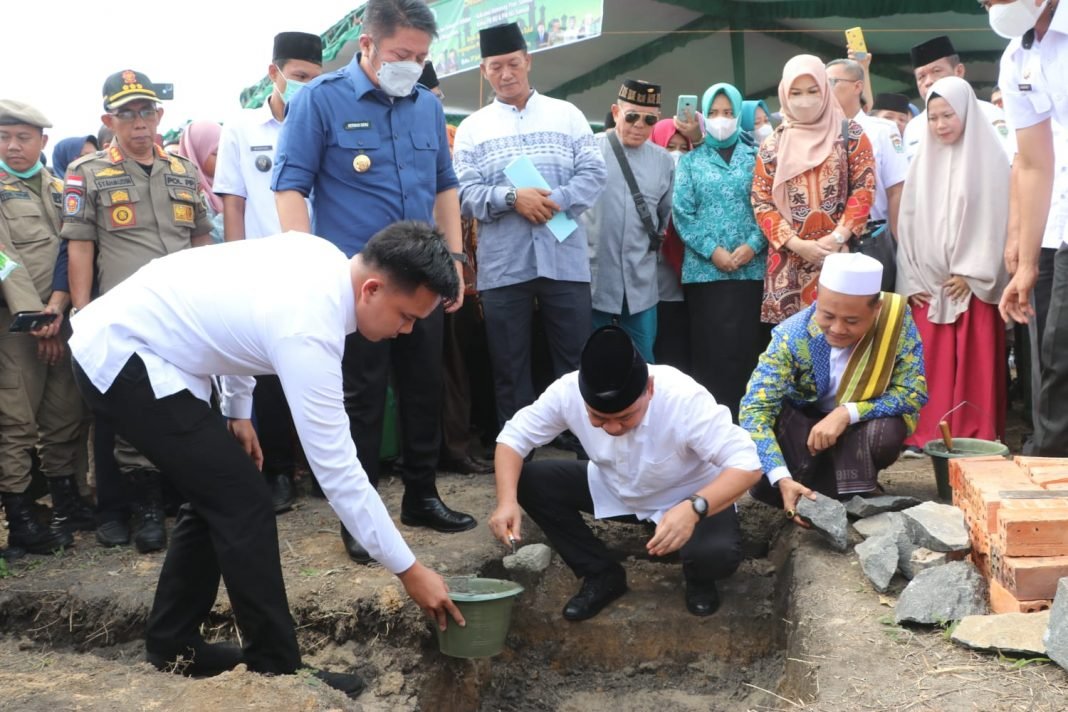 WhatsApp Image 2022-07-27 at 16.21.56 Gubernur Sumsel Meletakkan Batu Pertama Pembangunan Masjid Ponpes Al-Jailaniyah