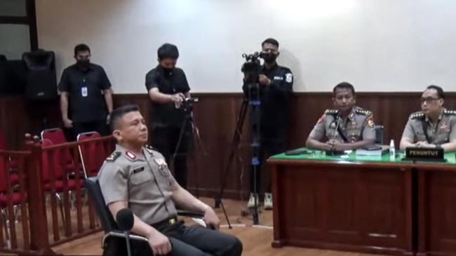 ferdy-sambo-jalani-sidang-kode-etik-1_169 KKEP Nyatakan Tersangka Irjen FS Dipecat Tidak dengan Hormat