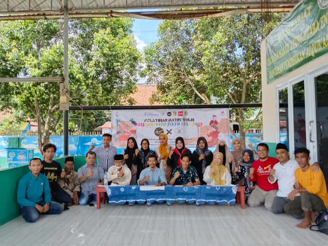 Rumah Batik Serasna dan Pondok Seni Budaya Ananaguai laksanakan Pelatihan Batik Tulis di Kampung Kemayoran