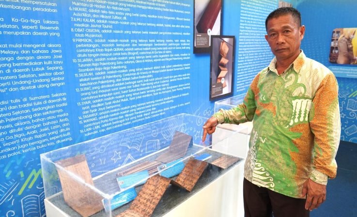 Aksara Ulu asli dari Desa Ujan Mas Lama Kecamatan Ujan Mas Kabupaten Muara Enim tampil di Pameran Naskah Kuno Sumatera Selatan