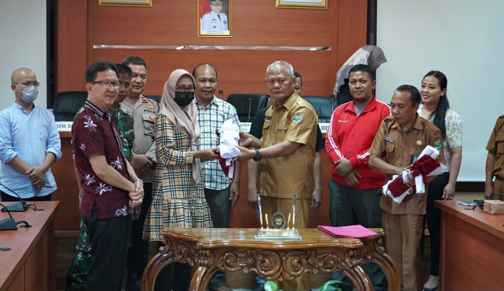 UMKM Jahit Lokal di Muara Enim Terima Bantuan Dasar Seragam Sekolah dari Pemkab Muara Enim dan PT Orbit Mitra Sejati