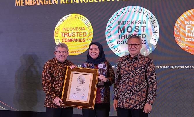 PTBA Kembali Raih Predikat Indonesia Most Trusted Company