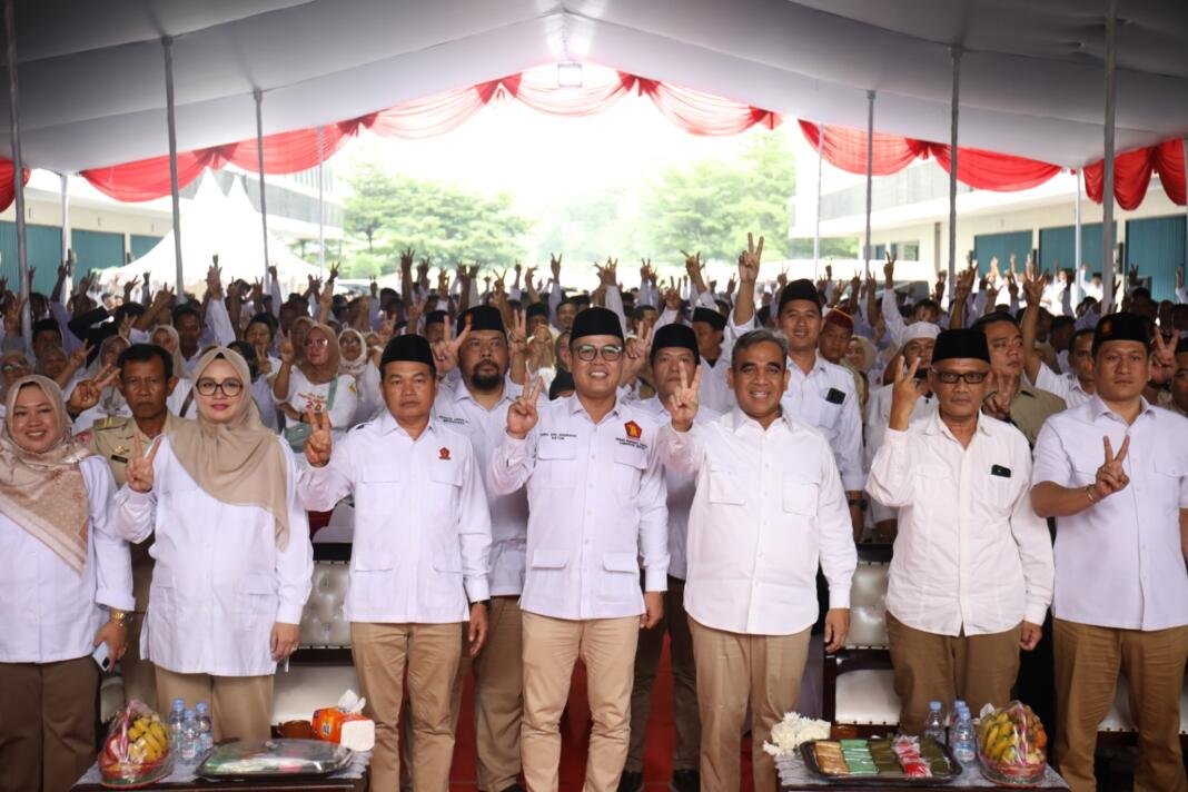Sekjen Partai Gerindra Ahmad Muzani menghadiri rangkaian HUT ke-15 Partai Gerindra sekaligus konsolidasi di Kabupaten Bekasi