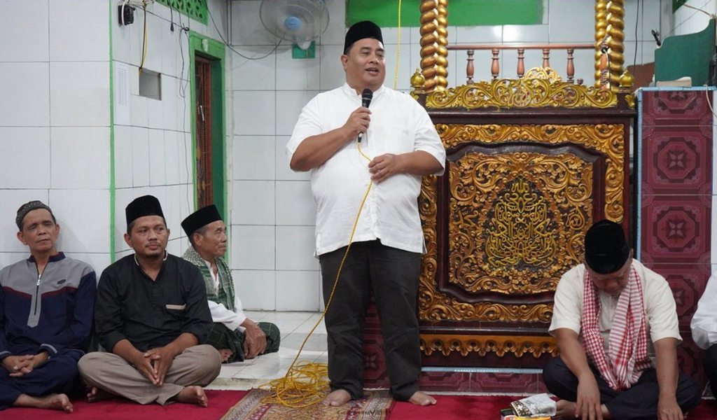 Sekda Muara Enim Ir. Yulius, M.Si., Menyampaikan Kata Sambutan saat Safarai Ramadan 1444 H