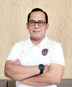 Dewan Pembina Muara Enim United, Teguh Cokronegoro, LL.B, LL.M