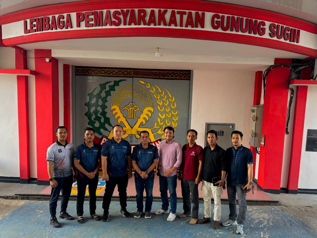 Sekjen LBH SMSI Kunjungi Lapas Kelas IIB Gunung Sugih Lambung Tengah Sekjen LBH SMSI Kunjungi Lapas Kelas IIB Gunung Sugih Lambung Tengah