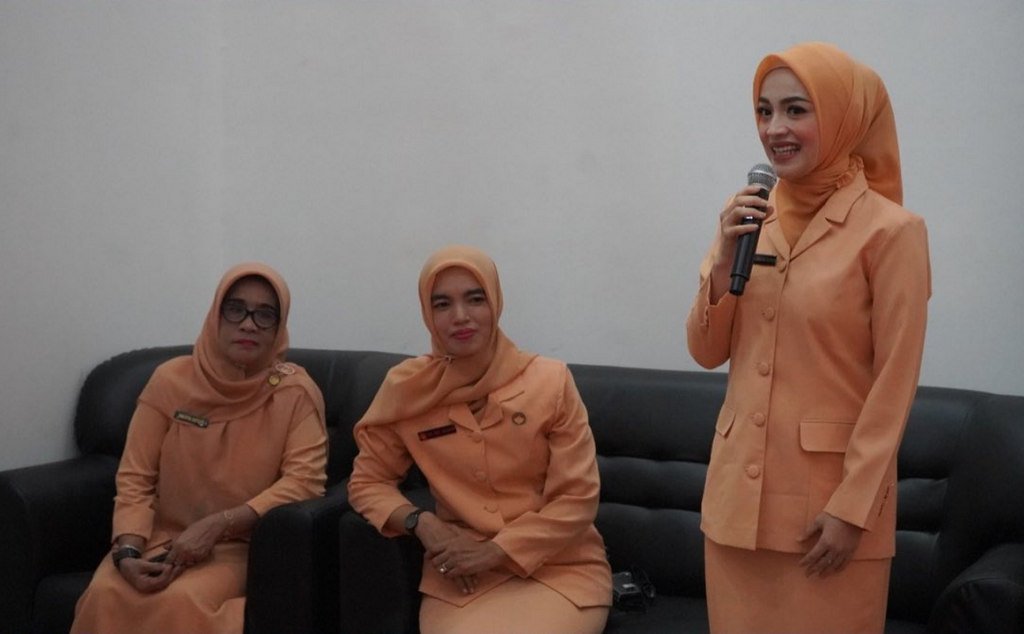 Nurul Vita Utami Kaffah Buka Lomba Adzan dan Ayat-Ayat Pendek DWP Diskominfo Muara Enim Nurul Vita Utami Kaffah Buka Lomba Adzan dan Ayat-Ayat Pendek DWP Diskominfo Muara Enim