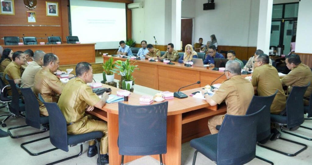 Pemkab Muara Enim dan Pemprov Sumsel Bahas Percepatan Jaringan Listrik di 4 Desa