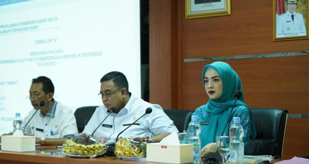 Sekda Muara Enim Ir. Yulius Pimpin Rapat Peringatan HUT Kemerdekaan RI ke-78 Sekda Muara Enim Ir. Yulius Pimpin Rapat Peringatan HUT Kemerdekaan RI ke-78