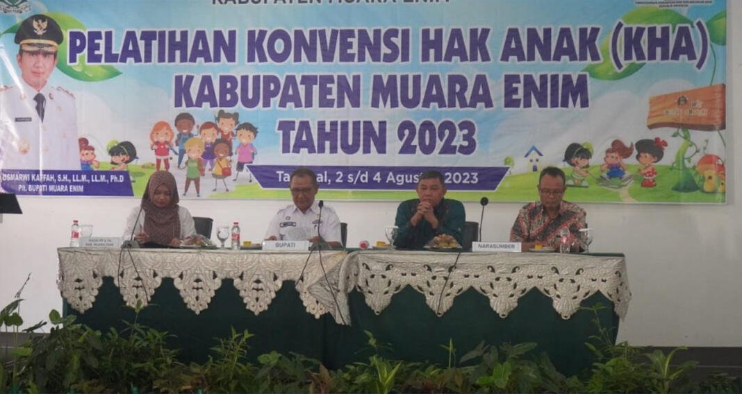 Staf Ahli Amrullah Buka Pelatihan Konvensi Hak Anak Kabupaten Muara Enim Tahun 2023