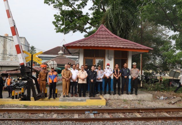 PTBA Bantu bangun 4 Palang Pintu Kereta di Muara Enim