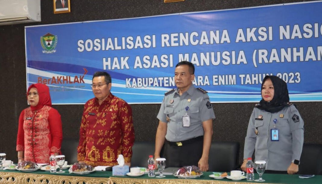 Pemkab Muara Enim Selenggarakan Sosialisasi Rencana Aksi Nasional Hak Asasi Manusia (RANHAM) Tahun 2023 Pemkab Muara Enim Selenggarakan Sosialisasi Rencana Aksi Nasional Hak Asasi Manusia (RANHAM) Tahun 2023