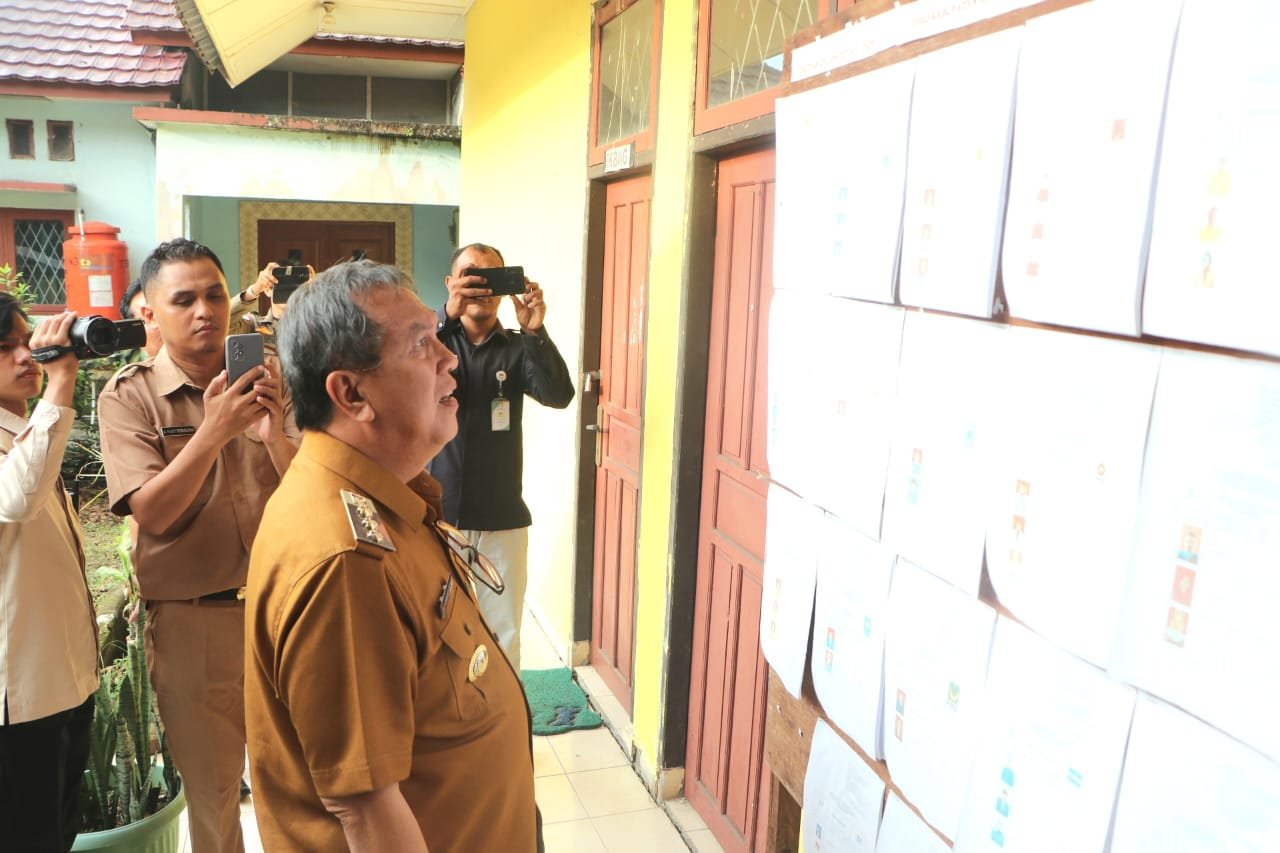 Pj. Bupati Monitoring kesiapan pemilu 2024 di kabupaten Muara Enim