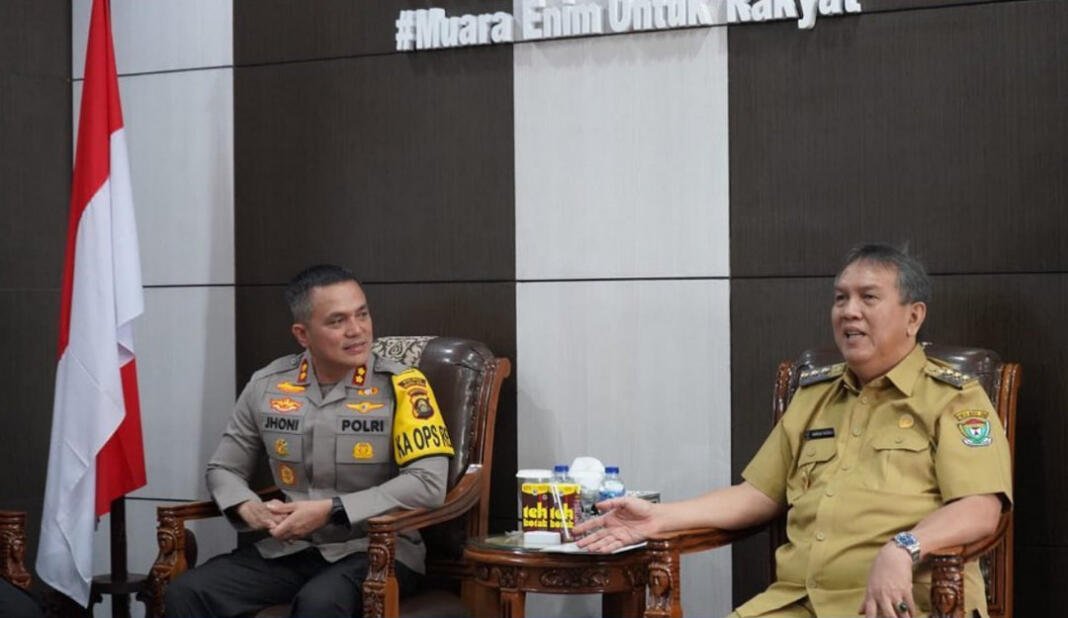 Pj Bupati Muara Enim H. Ahmad Rizali dan Kapolres Muara Enim AKBP Jhoni Eka Putra