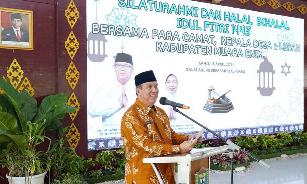 Pj Bupati Muara Enim H. Ahmad Rizali Halal Bihalal Idul Fitri 1445 H Bersama Para Camat, Lurah dan Kades Pj Bupati Muara Enim H. Ahmad Rizali Halal Bihalal Idul Fitri 1445 H Bersama Para Camat, Lurah dan Kades