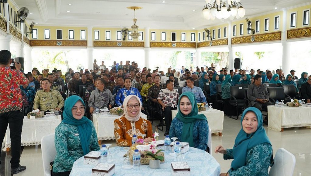 Pj Bupati Muara Enim Halal Bihalal Idul Fitri 1445 H Bersama Para Camat, Lurah dan Kades