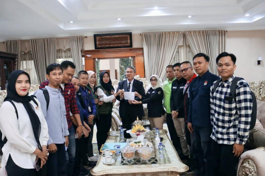 Coklit Pilkada 2024, Pj Bupati Muara Enim di coklit perdana