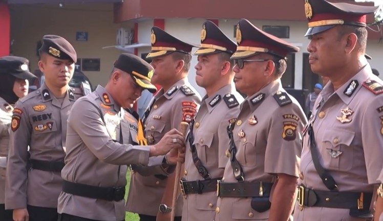 Kapolres Muara Enim Mutasi 7 Perwira untuk Penyegaran