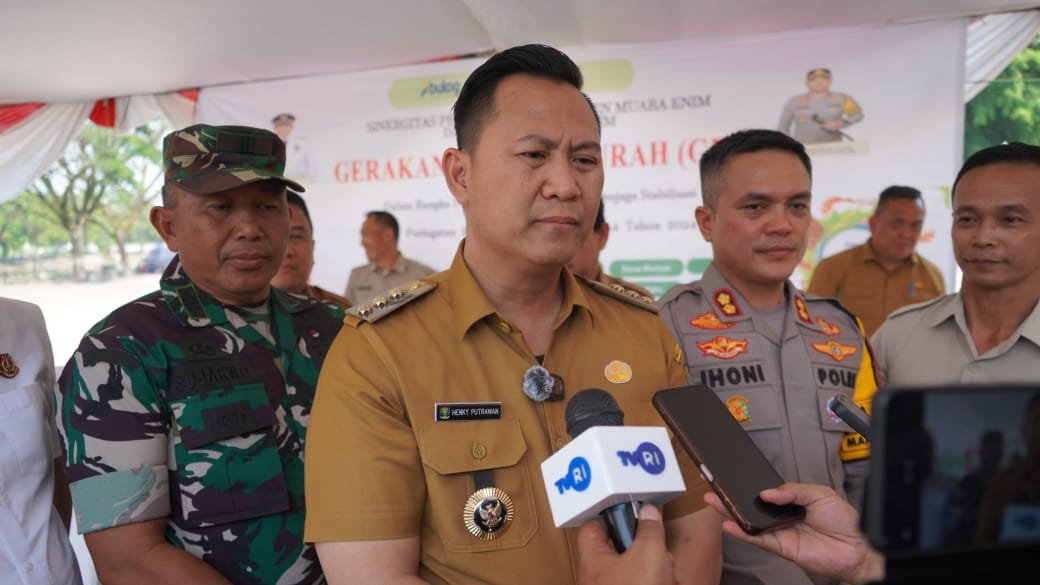 Pj Bupati Muara Enim Henky Buka Gerakan Pangan Murah Pj Bupati Muara Enim Henky Buka Gerakan Pangan Murah.