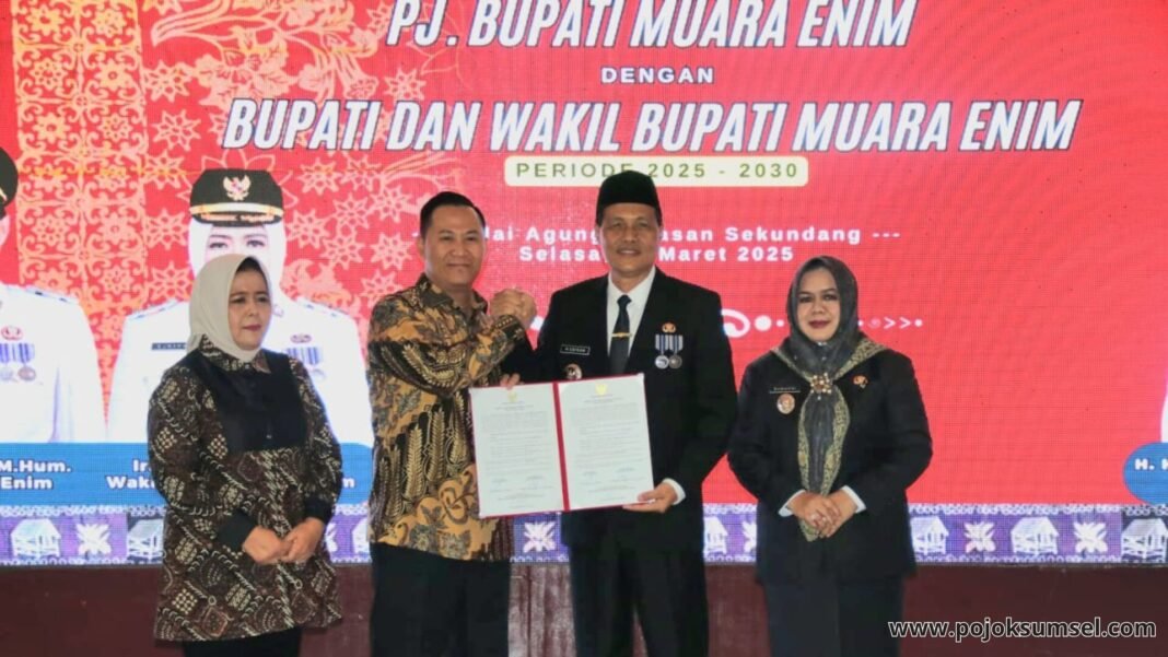 Bupati Muara Enim Edison Terima Jabatan dari Pj. Bupati Henky