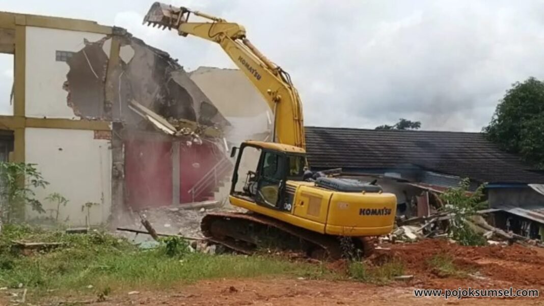 Penggusuran Warga Muara Enim oleh KAI Picu Kontroversi Penggusuran Warga Muara Enim oleh KAI Picu Kontroversi