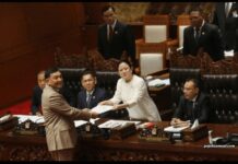 RUU TNI Disahkan: Usia Pensiun Naik, Prajurit Bisa Isi Pos Sipil RUU TNI Disahkan: Usia Pensiun Naik, Prajurit Bisa Isi Pos Sipil