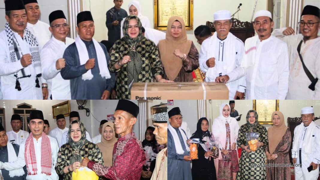 Wakil Bupati Muara Enim, Ir. Hj. Sumarni, M.Si., menyerahkan bantuan untuk Masjid Babul Jannah dan masyarakat Desa Alai dalam rangka Safari Ramadan